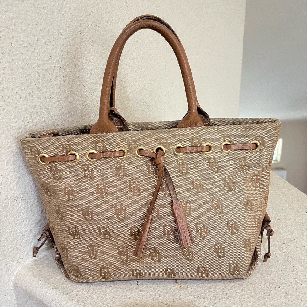 Vintage Dooney & Bourke beige Small Tan Tulip Tassel Tote Bag
